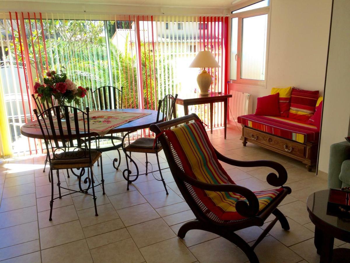 Villa De Vacances Au Calme Proche De La Mer Ла-Лонд-ле-Мор Екстер'єр фото