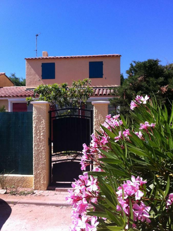 Villa De Vacances Au Calme Proche De La Mer Ла-Лонд-ле-Мор Екстер'єр фото